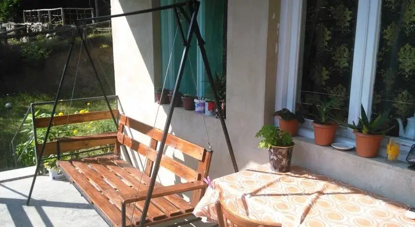 Ликани: Guest House Nuca