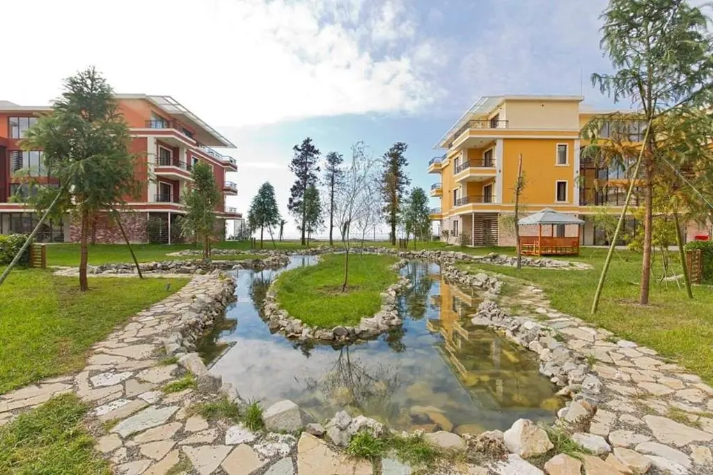 Чакви: Dreamland Oasis of happiness