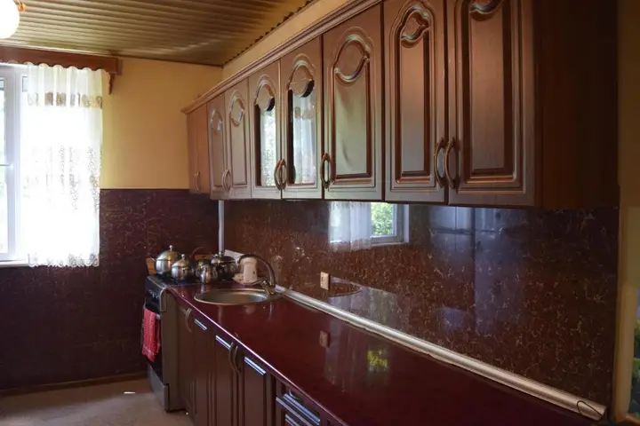 Букнари: Bondo house
