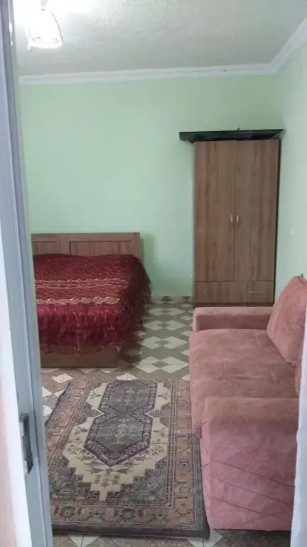 Чакви: Гостиничный Дом