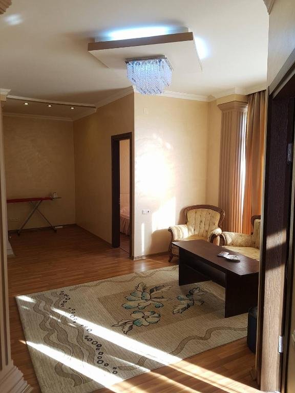 Батуми: Datuna's Apartment in Batumi