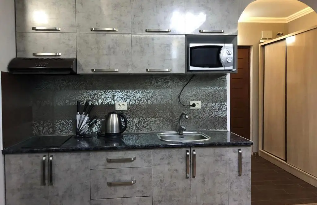Батуми: Black Sea Side Apartments
