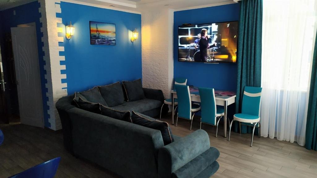 Батуми: Real Palace apartment on 26-th