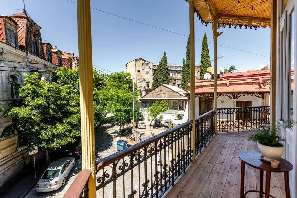 Тбилиси: Wehost Spacious Apartment