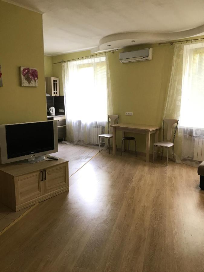 Волгоград: Apartments on Alleya geroyev st.1
