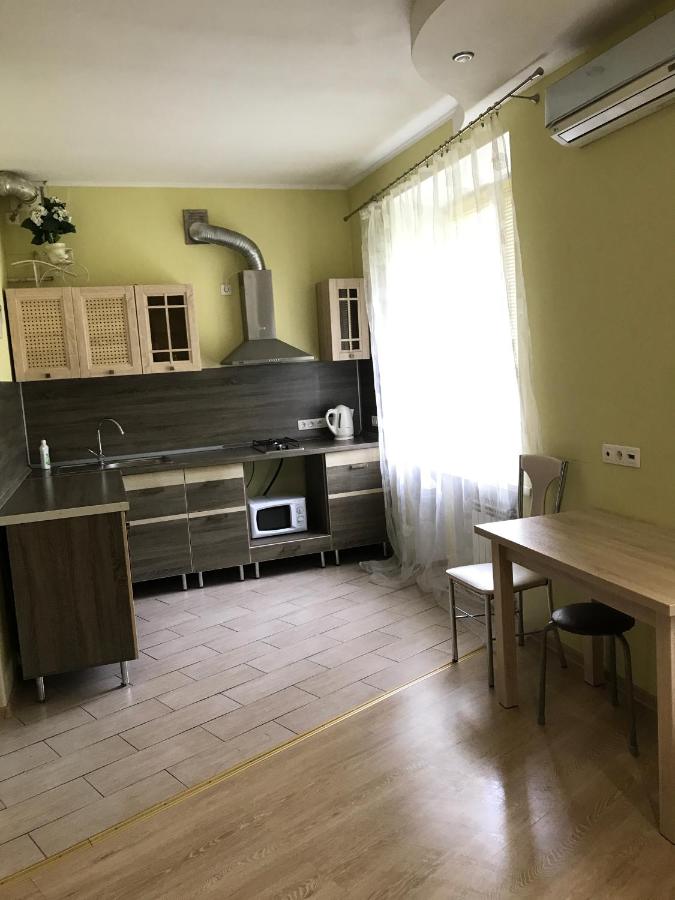 Волгоград: Apartments on Alleya geroyev st.1