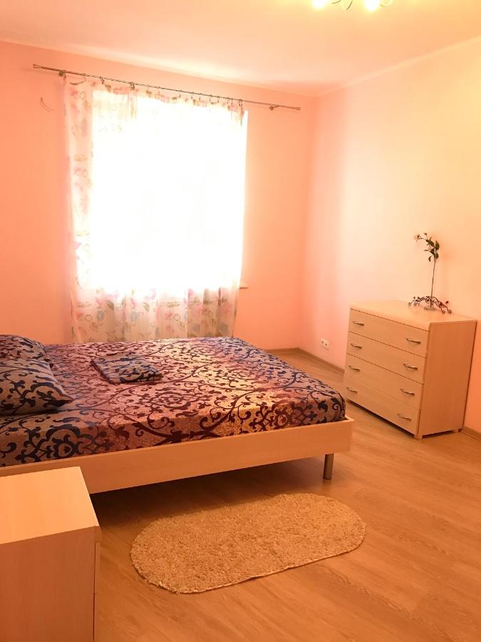 Волгоград: Apartments on Alleya geroyev st.1