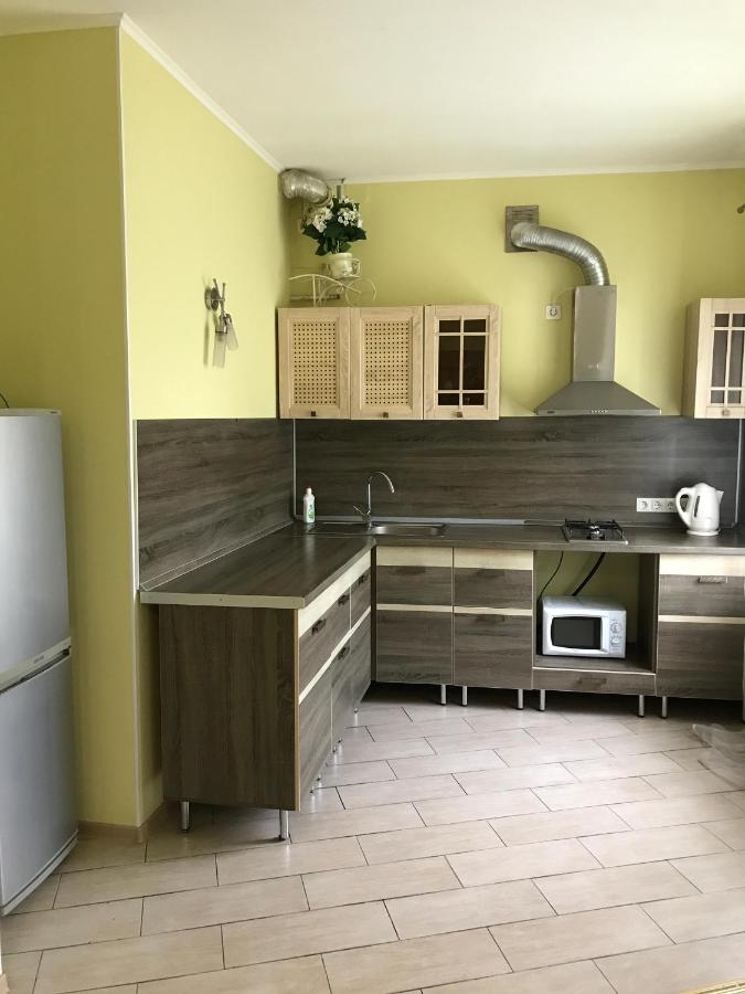 Волгоград: Apartments on Alleya geroyev st.1