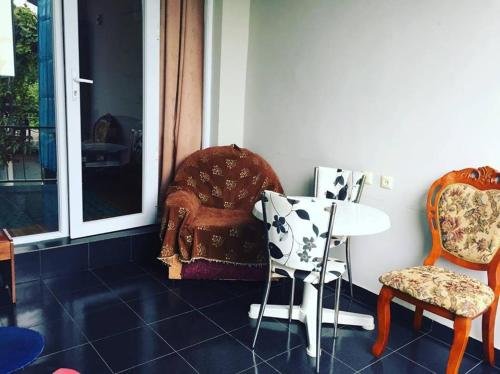 Кобулети: Guest House KOSTAVA STREET N13