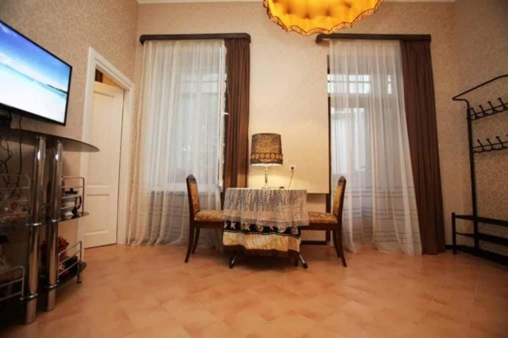 Тбилиси: Agmashenebeli Avenue Appartamento