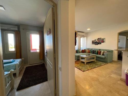 Эль-Гуна: Amazing Pool And Lagoon View 2br Apartment
