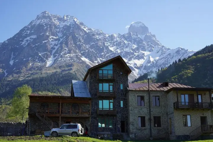 Местиа: Peak Mazeri Guest House