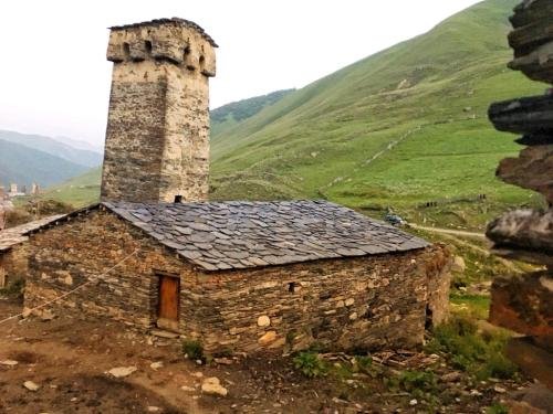 Ушгули: Old house