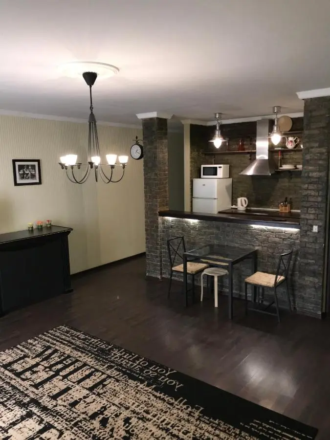 Волгоград: Apartments on Alleya Geroyev 4
