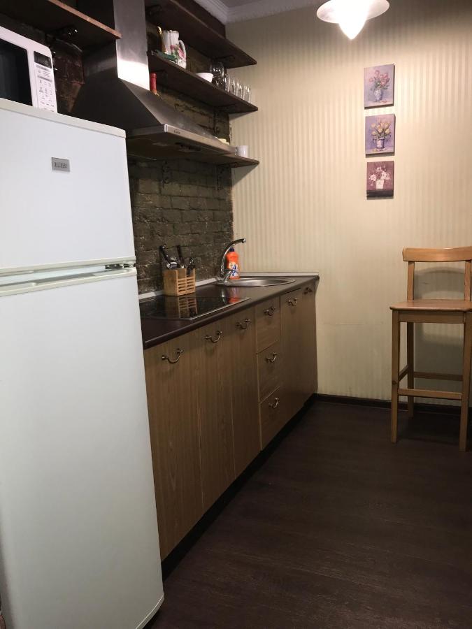 Волгоград: Apartments on Alleya Geroyev 4