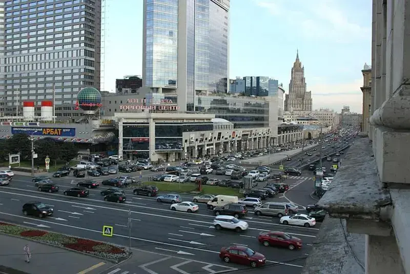 Москва: На Смоленской