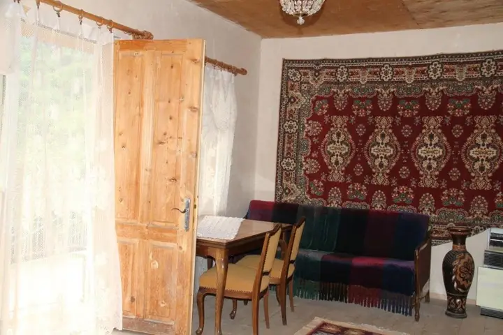 Ананури: Marine's Guest House
