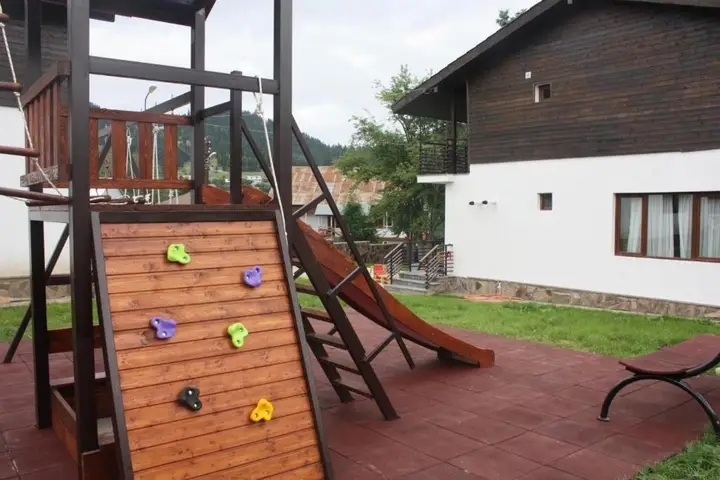 Бакуриани: New Villa in BAKURIANI center