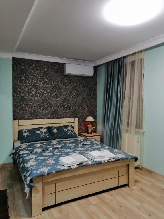Чакви: Orange Inn