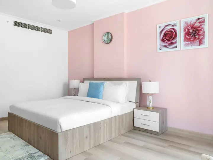 Дубай: Апартаменты Lush Interior Brand New 1Bedroom Heart of Downtown