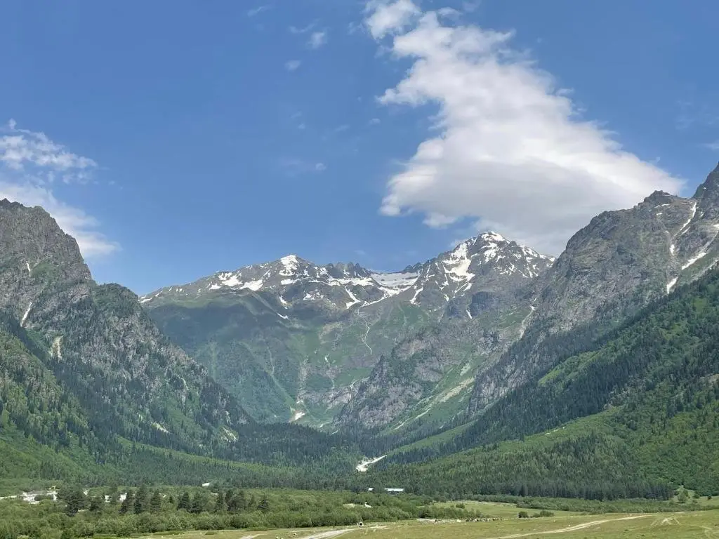 Местиа: Panorama Ushba
