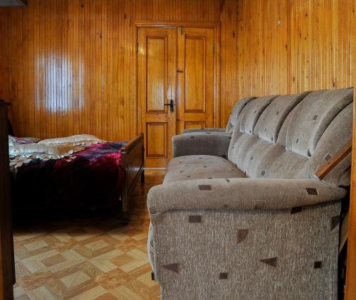 Дарчели: Leila House
