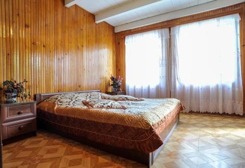 Дарчели: Leila House