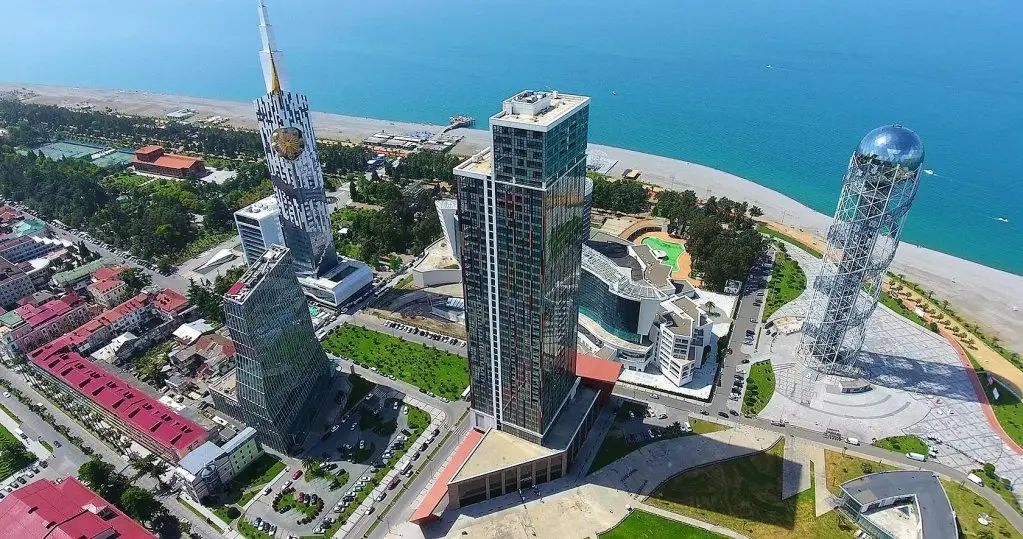 Батуми: Апартаменты в центре Батуми 50 метров от моря, Porta Tower