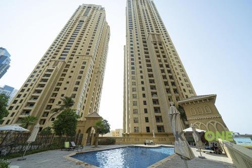 Дубай: Jumeirah Beach Residence Rimal - Key One Homes