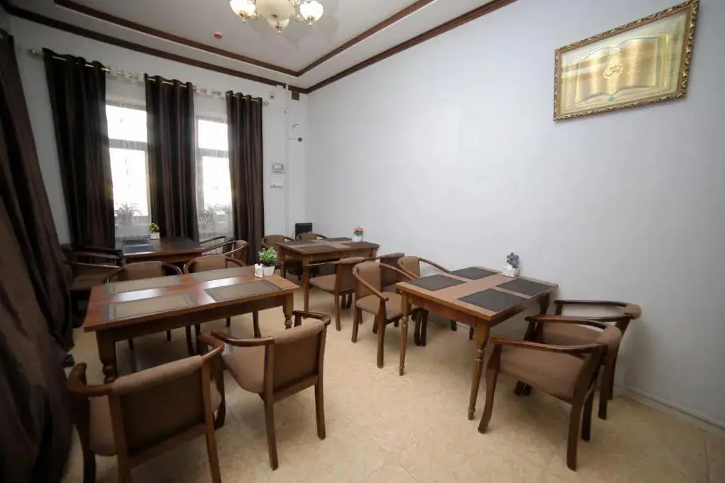 Sarbon Hotel — фото 1