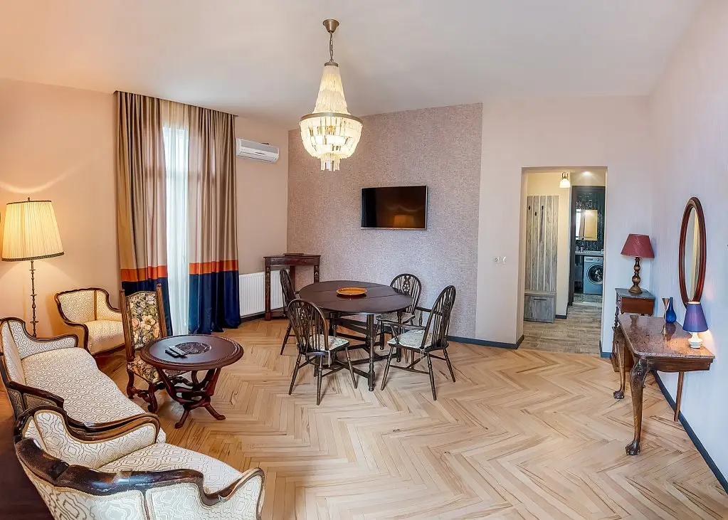 Тбилиси: Апартаменты H&B apartments Eristavi