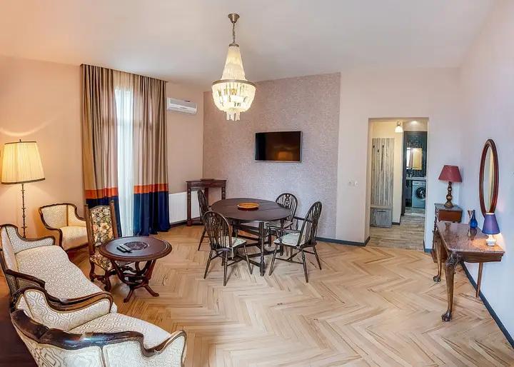 Тбилиси: Апартаменты H&B apartments Eristavi