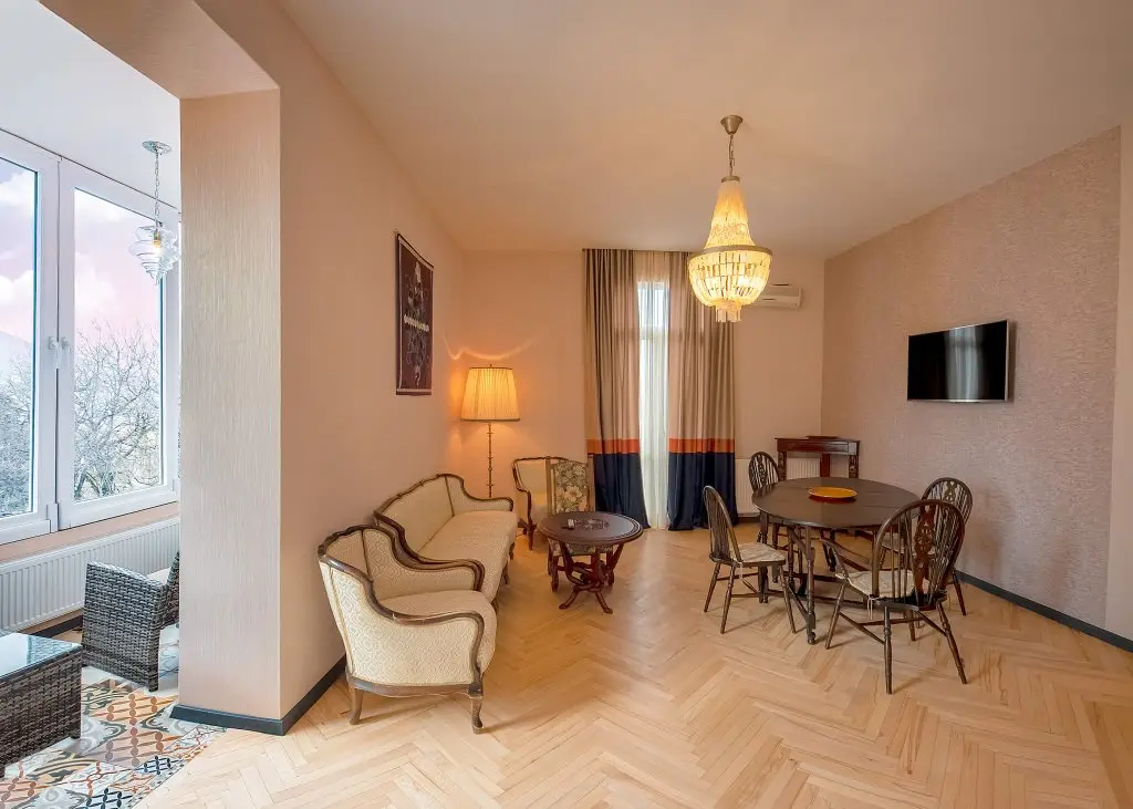 Тбилиси: Апартаменты H&B apartments Eristavi