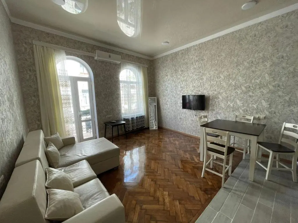 Батуми: Центр города Батуми Apartment Rustaveli 13