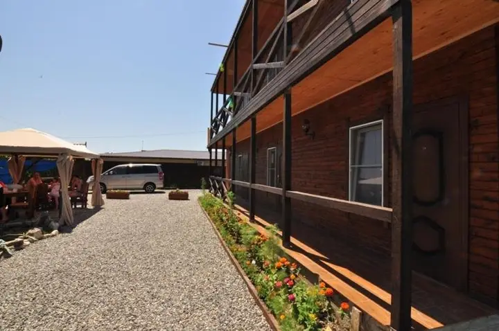 Алахадзи: Stary Zamok Guesthouse