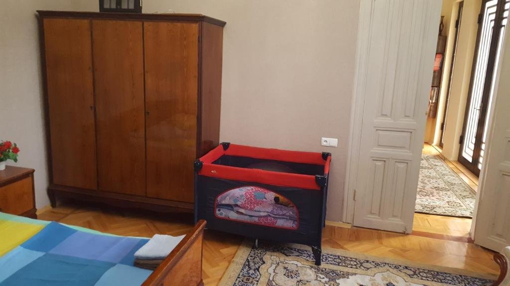 Кутаиси: Уютный дом: APARTMENT (Fer House)