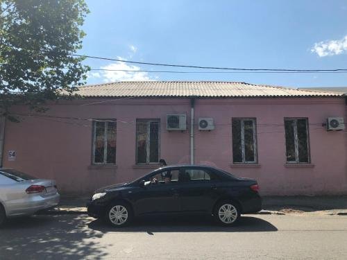 Кутаиси: Nini