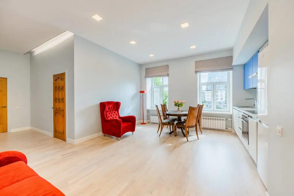 Санкт-Петербург: Апартаменты a.m. Rooms Petrovskiy Apartments с видом на реку