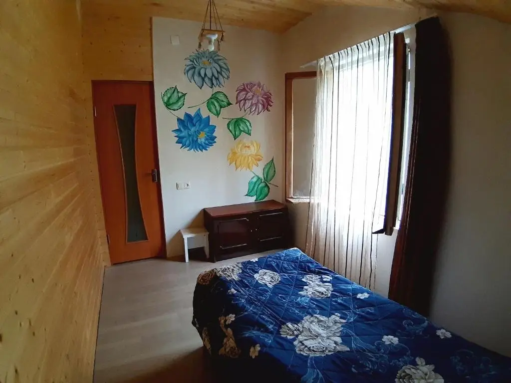 Амбролаури: Muse House