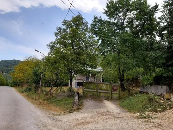 Амбролаури: Muse House