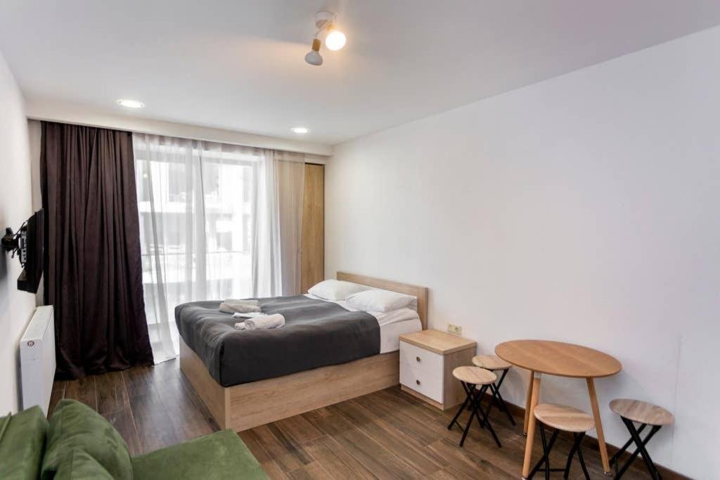 Гудаури: Spacious and Stylish Apartment. In New Gudauri