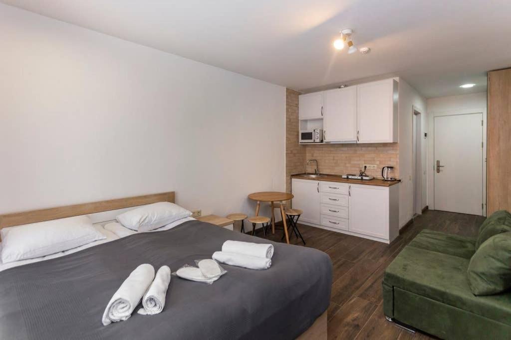 Гудаури: Spacious and Stylish Apartment. In New Gudauri