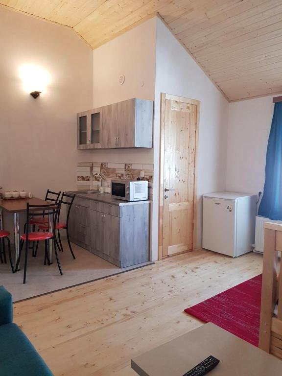 Гудаури: Ski Lift apt. White way