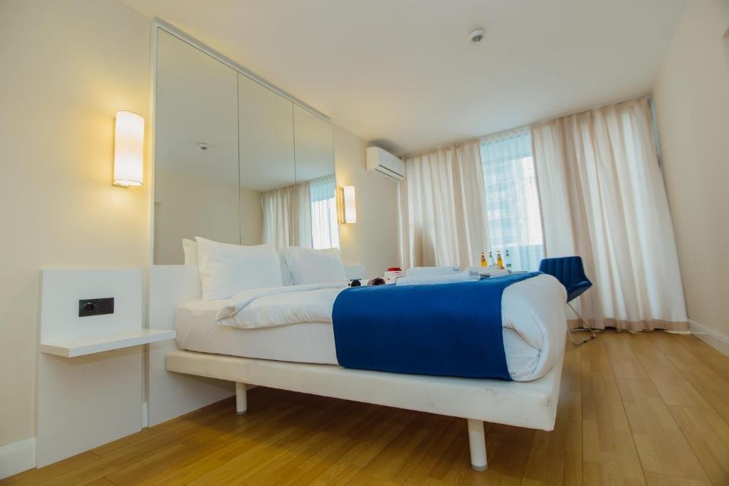Батуми: iRent Batumi Apartments