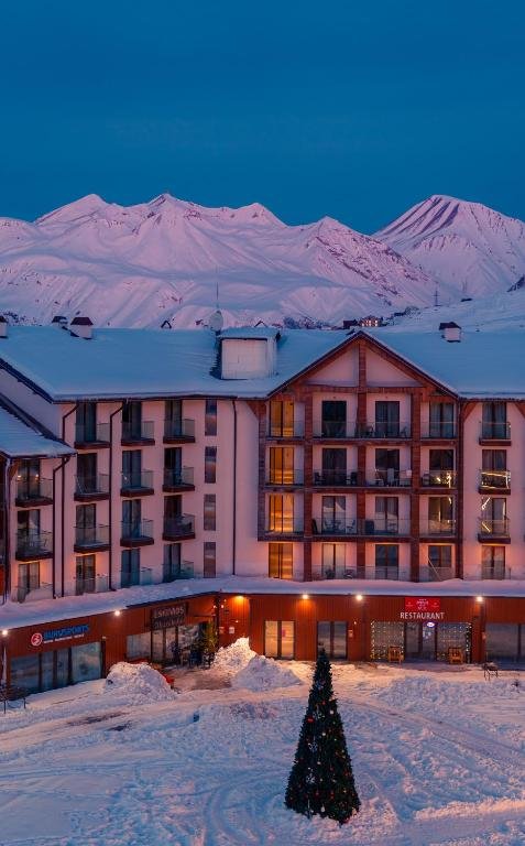 Гудаури: Touch the Mountains Twins Hotel New Gudauri
