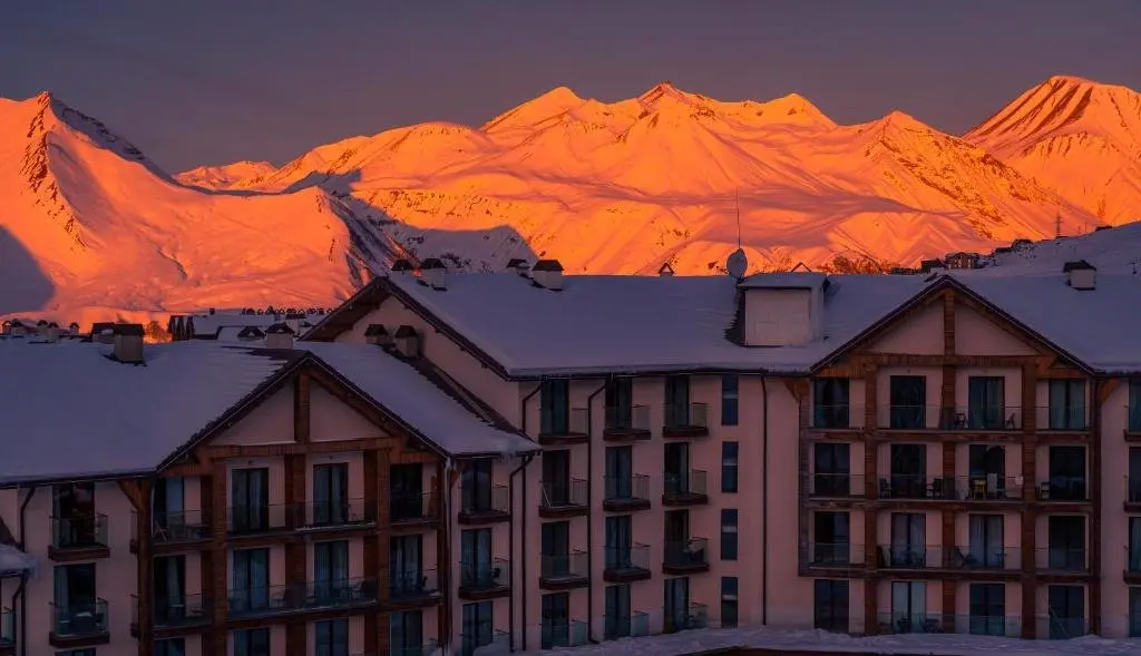 Гудаури: Touch the Mountains Twins Hotel New Gudauri