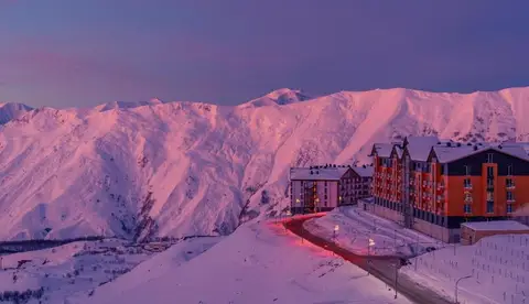 Touch the Mountains Twins Hotel New Gudauri — фото 1