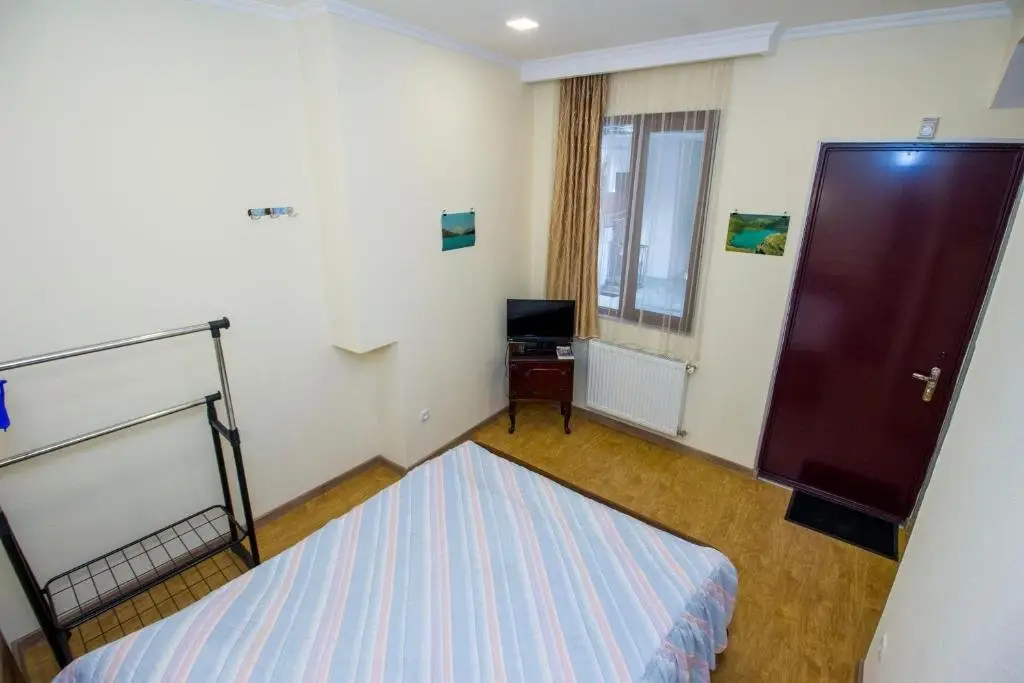 Тбилиси: A Comfortable Flat in old Tbilisi