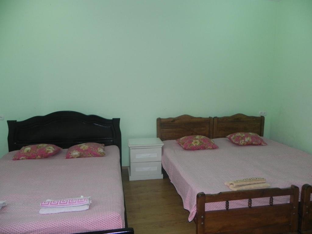 Уреки: Nina Guest House