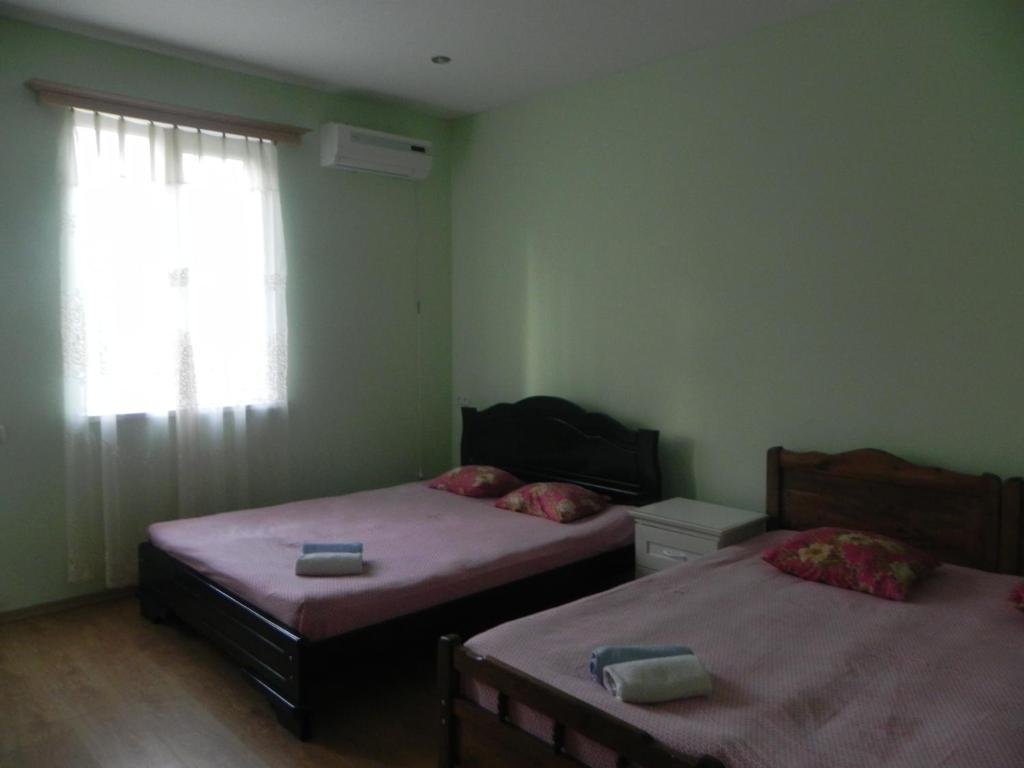Уреки: Nina Guest House